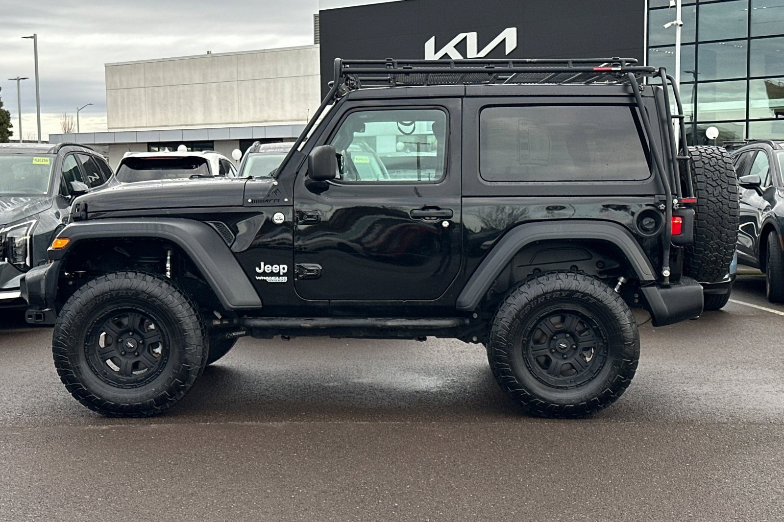 Used 2018 Jeep Wrangler Sport image 7