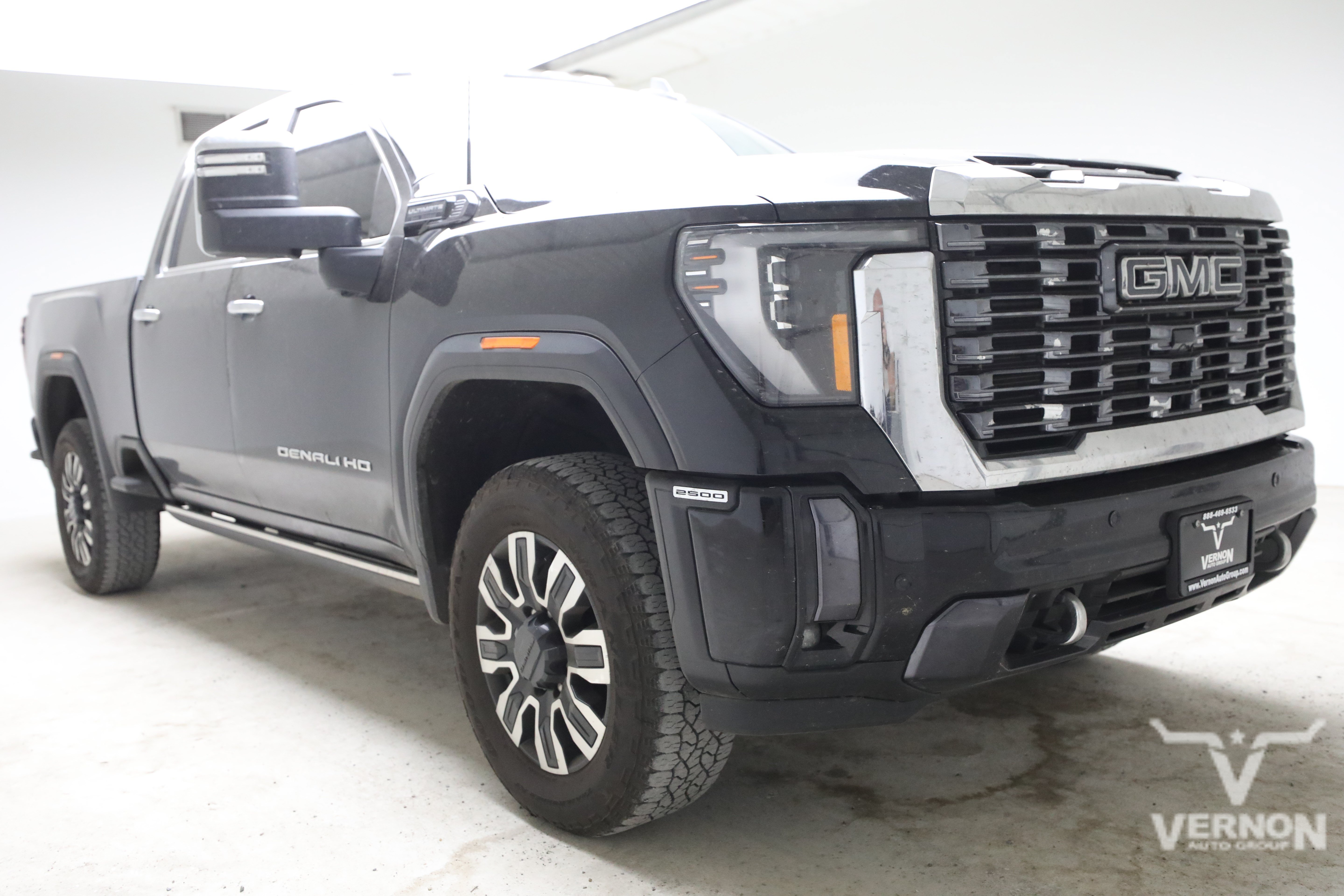 Used 2024 GMC Sierra 2500 Denali Ultimate AWD/4WD image 6