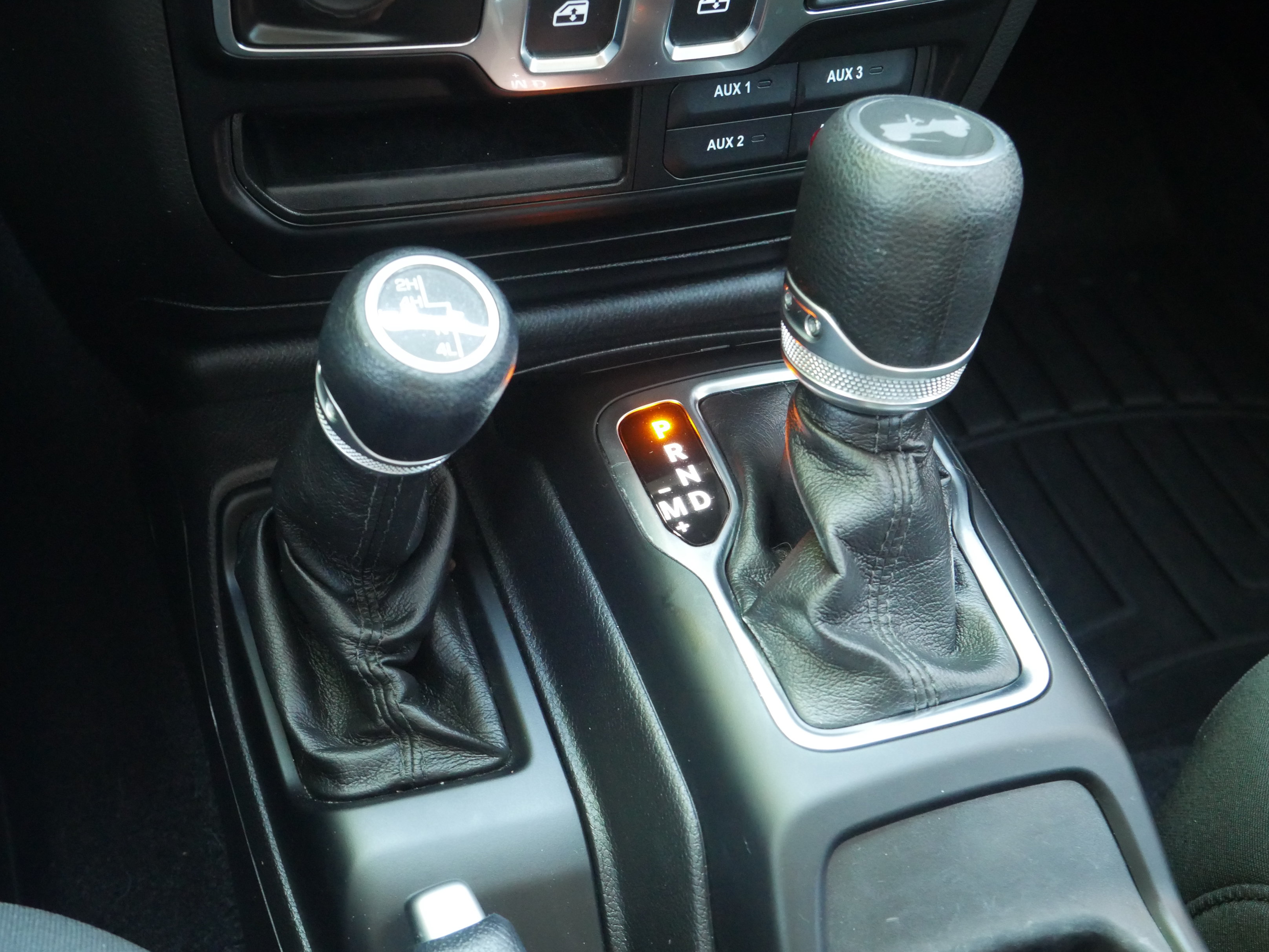 Used 2021 Jeep Wrangler Sport AWD/4WD image 14
