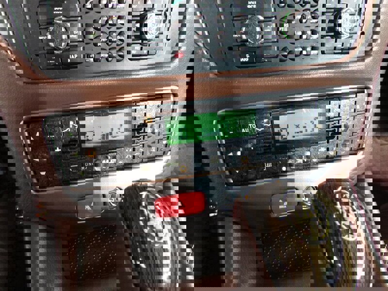 Used 2010 Maserati GranTurismo S image 92