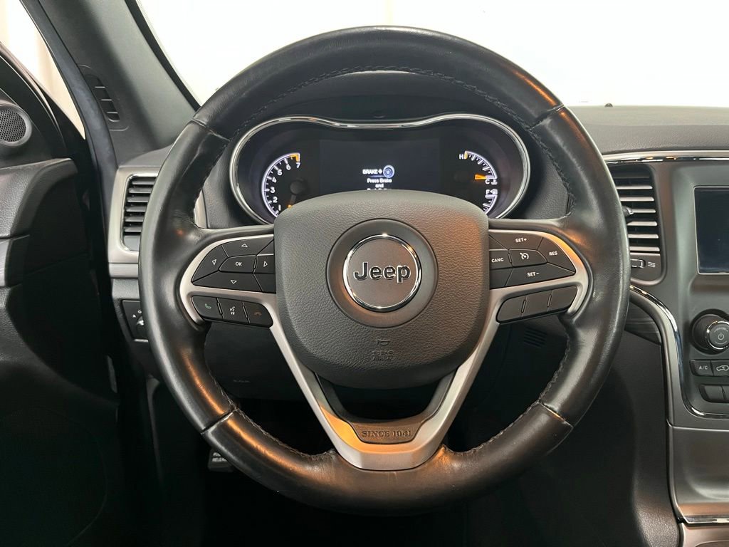 Used 2020 Jeep Grand Cherokee Laredo AWD/4WD image 5