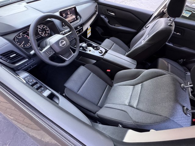 New 2025 Nissan Rogue SV image 23