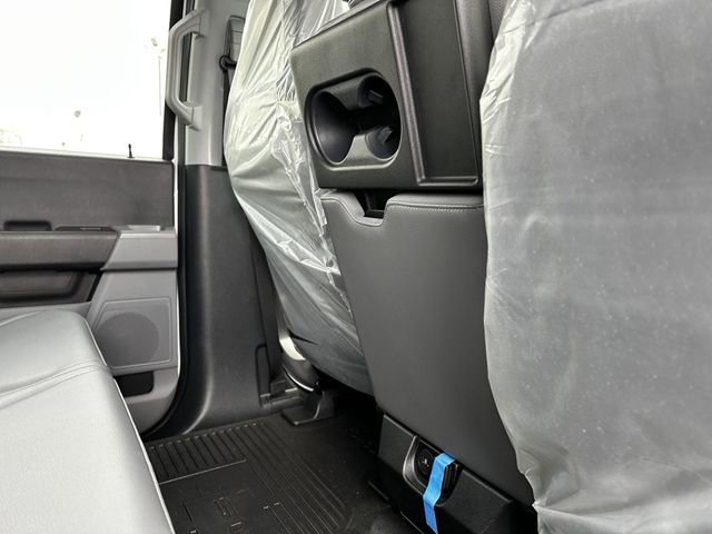 New 2026 Ford F550 4x4 Crew Cab image 41