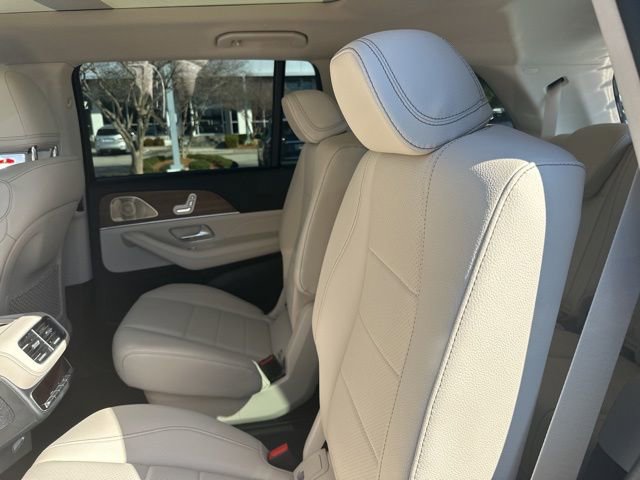 Used 2025 Mercedes-Benz GLS 450 4MATIC image 22