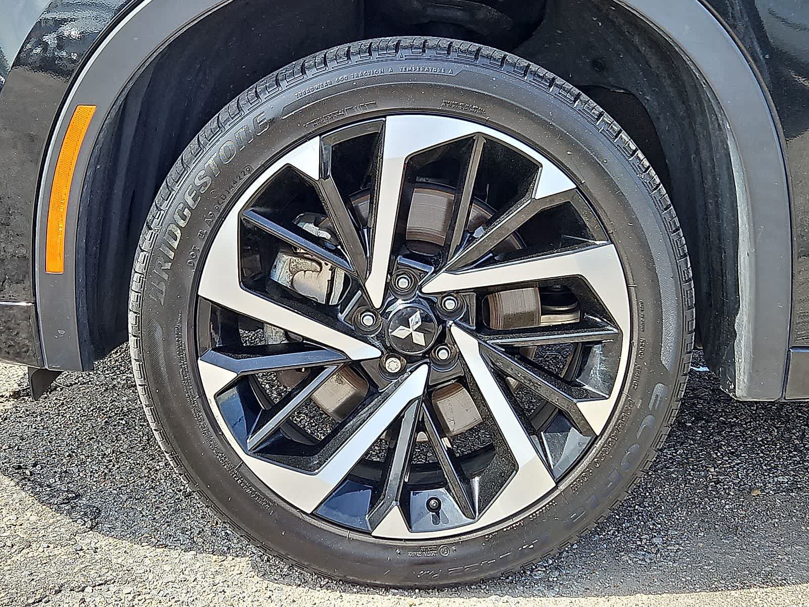 Used 2023 Mitsubishi Outlander SEL 40th Anniversary AWD/4WD image 39