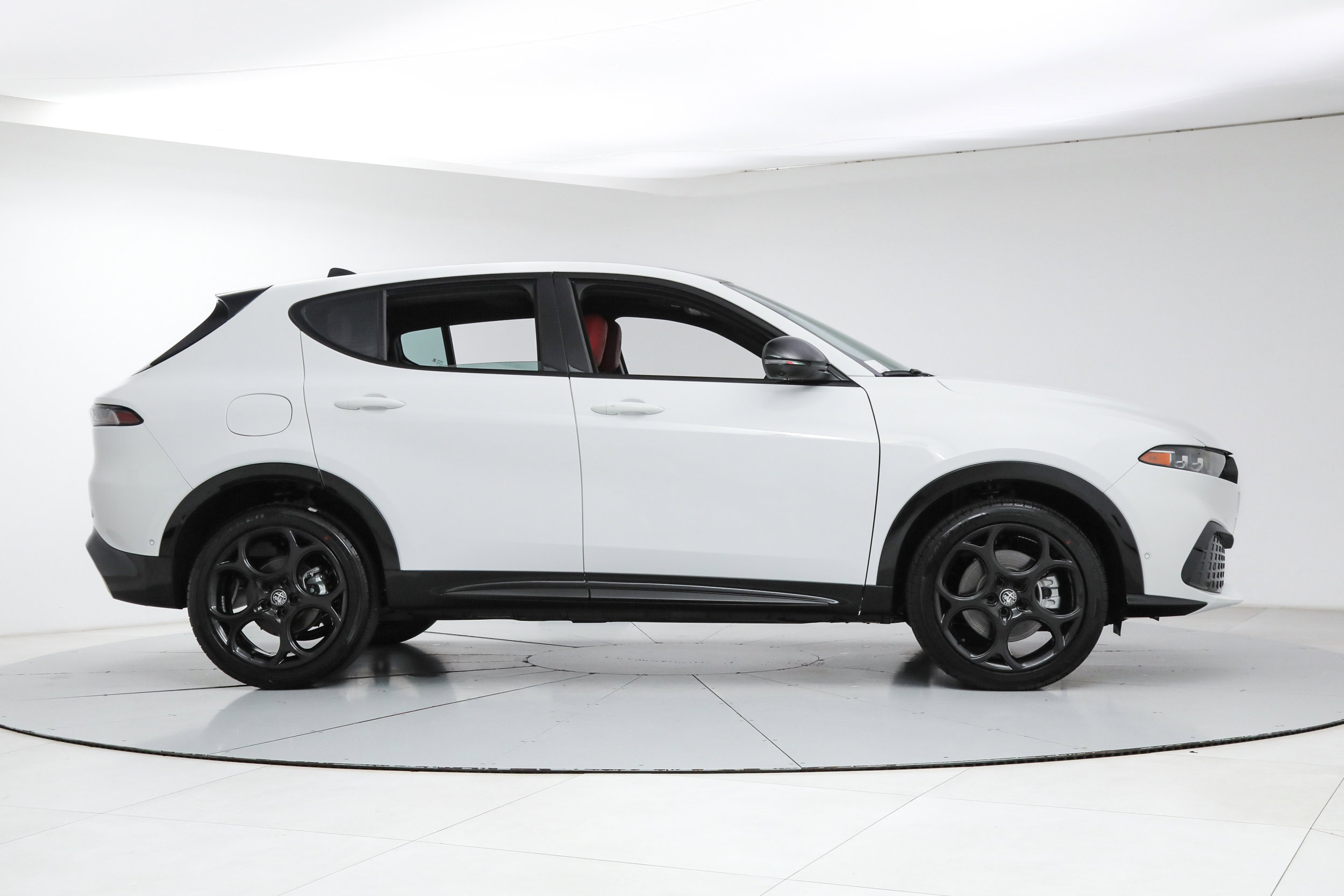 New 2026 Alfa Romeo Tonale Sprint w/ Red Premium Package image 6