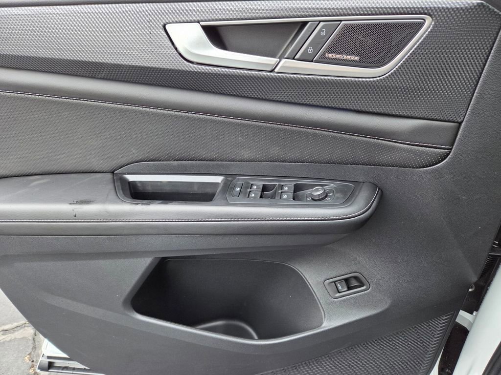 New 2026 Volkswagen Atlas Cross Sport SEL Premium R-Line image 10