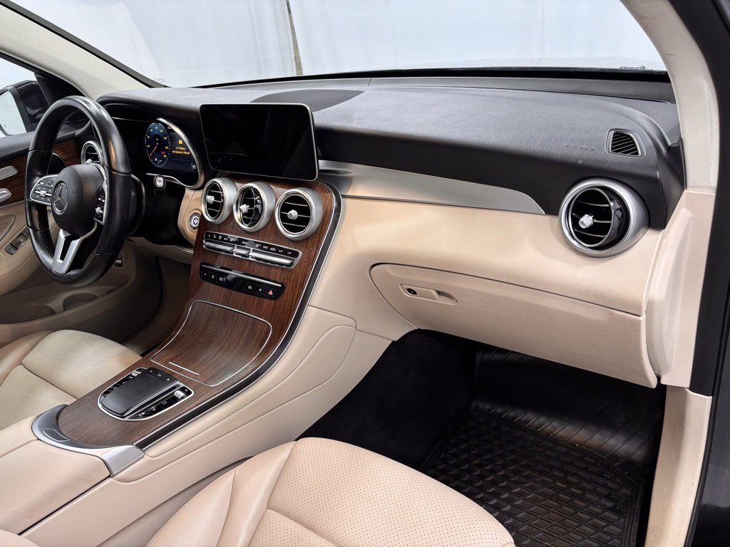 Certified 2022 Mercedes-Benz GLC 300 GLC 300 image 16