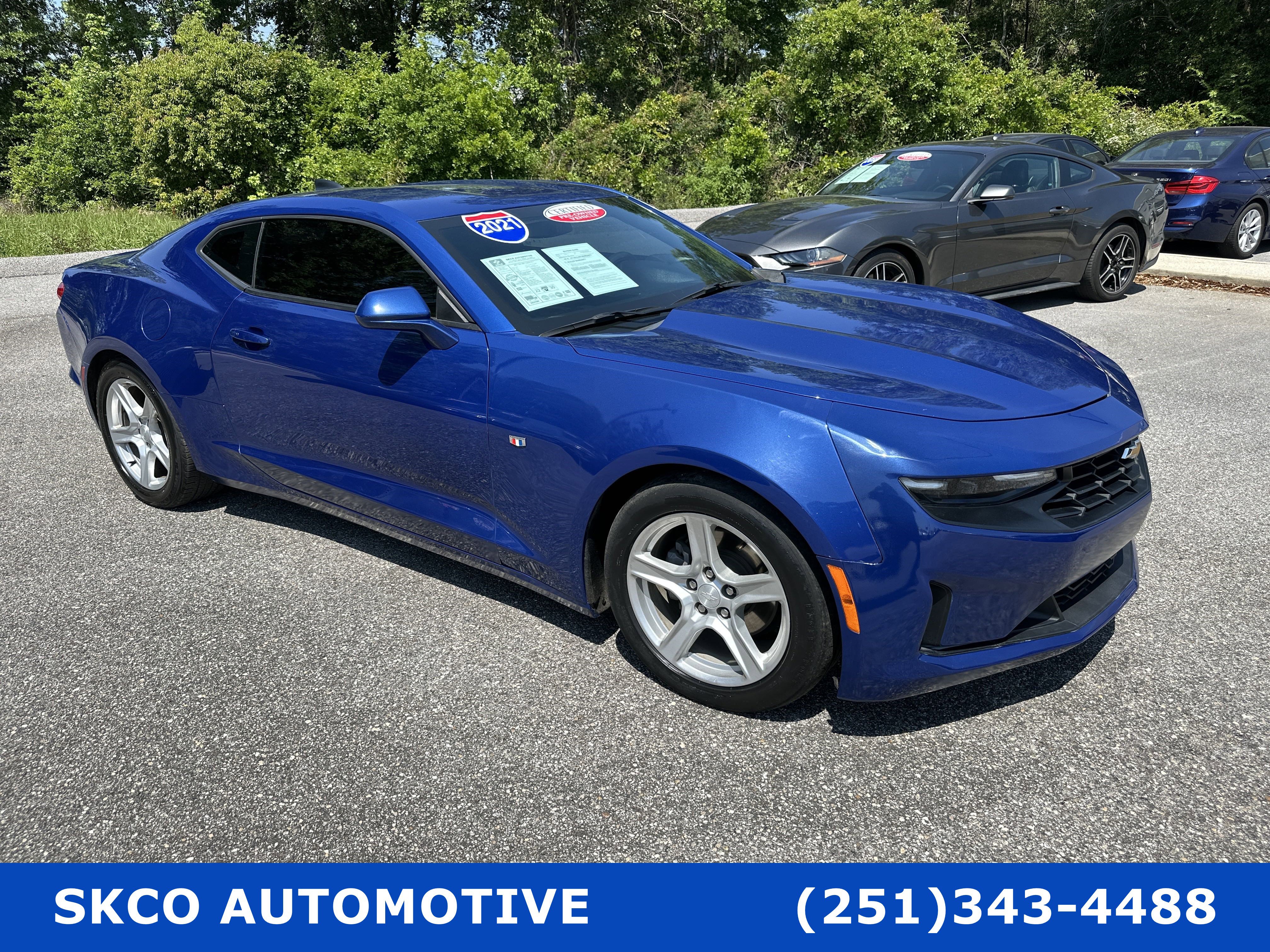 Used 2021 Chevrolet Camaro LT RWD image 7