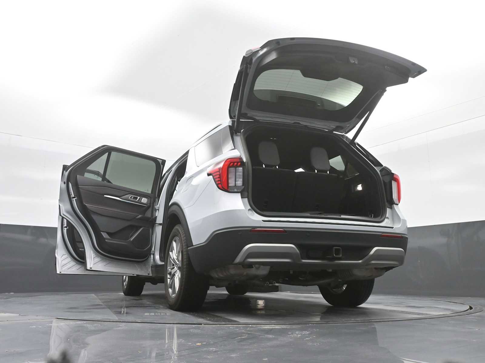 Used 2025 Ford Explorer Platinum image 42