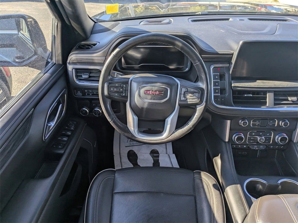 Used 2022 GMC Yukon SLT w/ SLT Premium Package image 10