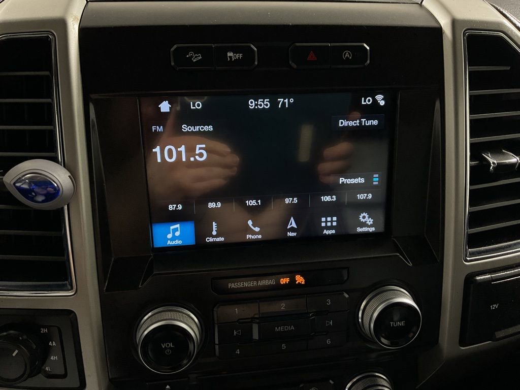 Used 2018 Ford F150 Lariat w/ Equipment Group 502A Luxury AWD/4WD image 25