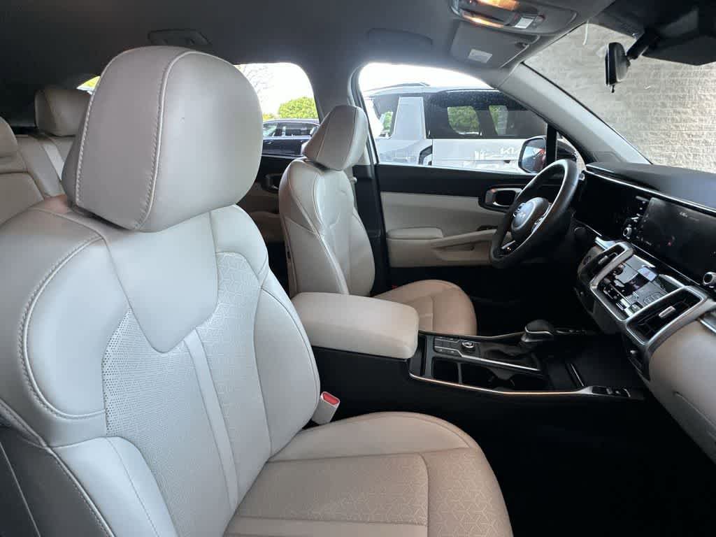Certified 2023 Kia Sorento S FWD image 27