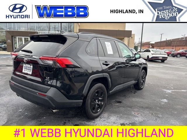 Used 2020 Toyota RAV4 LE w/ All Weather Liner Package image 4