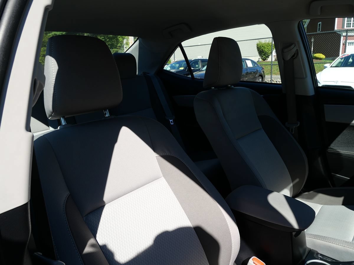 Used 2018 Toyota Corolla LE FWD image 18