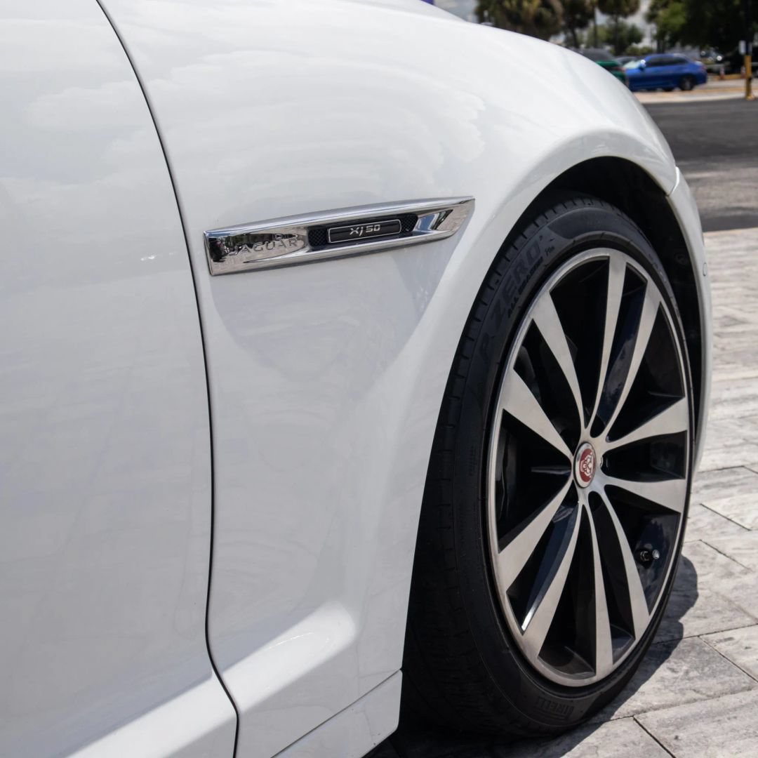Used 2019 Jaguar XJ L Portfolio RWD image 14