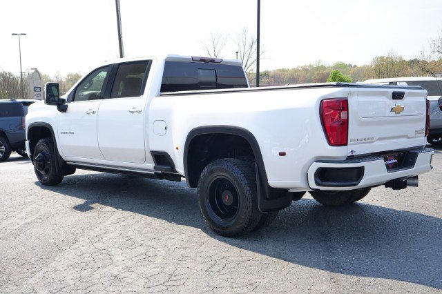 Used 2022 Chevrolet Silverado 3500 High Country w/ Technology Package image 8