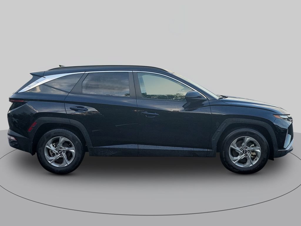 Used 2023 Hyundai Tucson SEL FWD image 2
