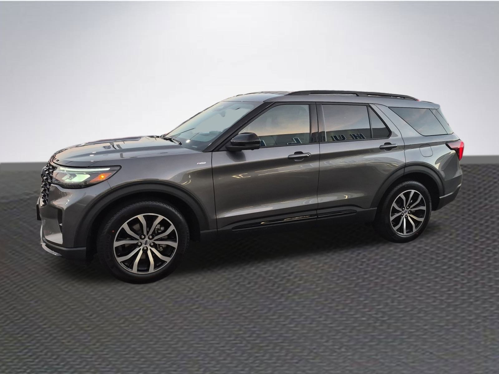 New 2026 Ford Explorer ST-Line w/ Premium Package image 2