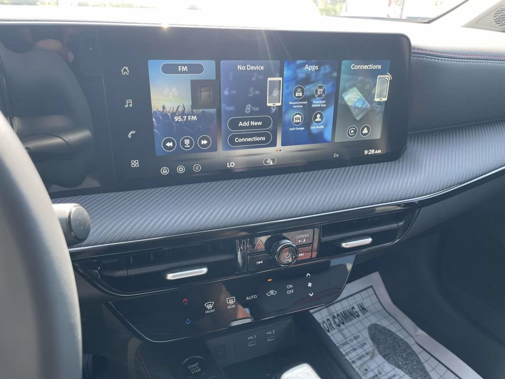 New 2026 Nissan Kicks SR FWD image 16
