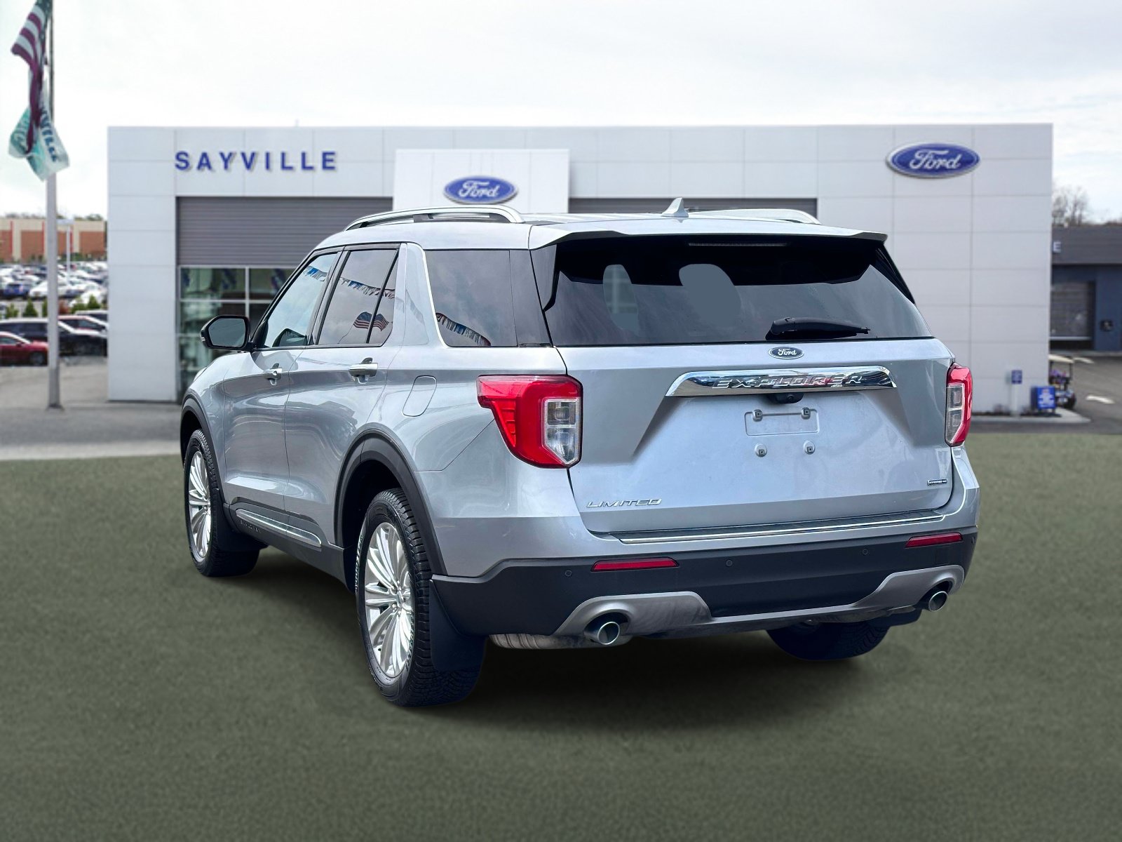 Used 2020 Ford Explorer Limited w/ Hybrid Equipment Group 310A AWD/4WD image 4