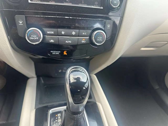 Used 2020 Nissan Rogue Sport SV w/ All-Weather Package FWD image 12