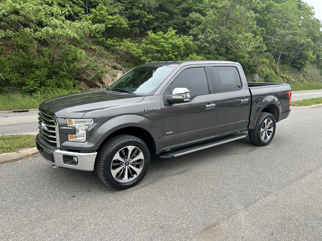 Used 2015 Ford F150 XLT w/ Equipment Group 302A Luxury image 2