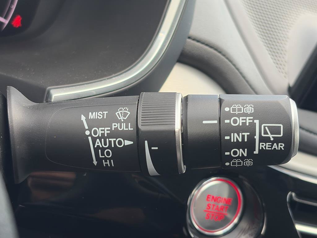 Certified 2026 Acura MDX w/ Technology Package FWD image 11