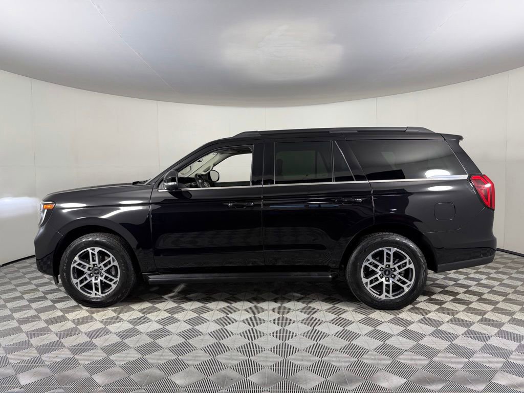 Used 2025 Ford Expedition Active AWD/4WD image 11