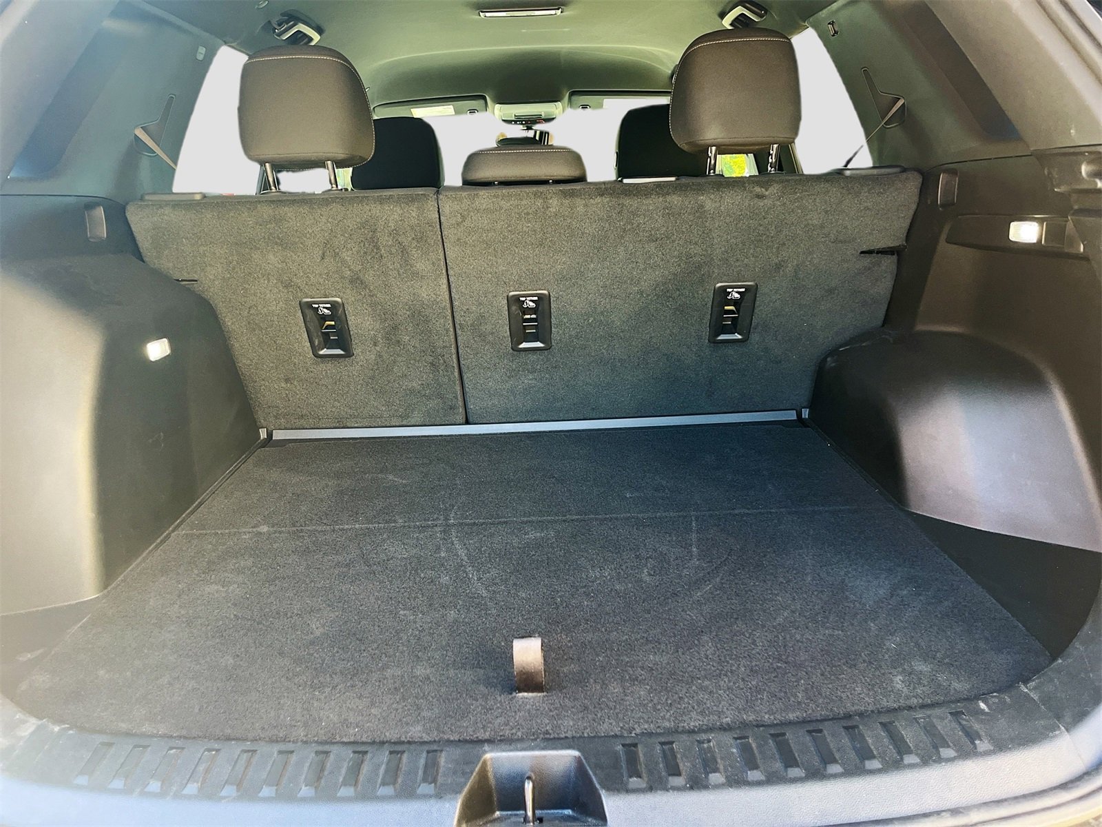 Used 2025 Chevrolet Equinox LT image 26