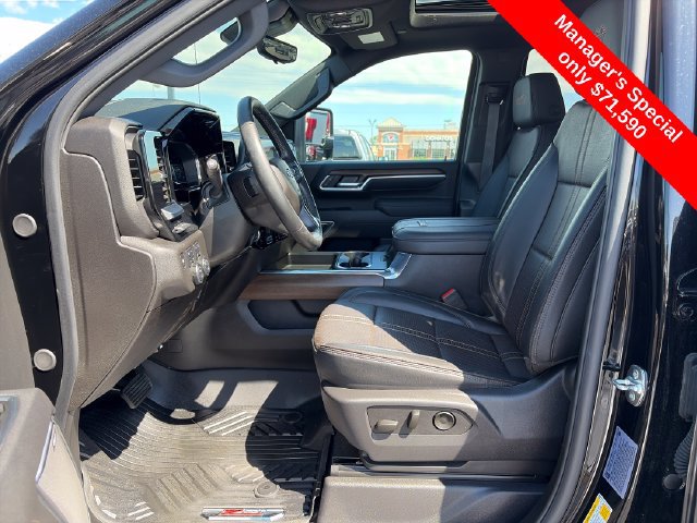 Used 2025 Chevrolet Silverado 3500 High Country w/ High Country Premium Package AWD/4WD image 15