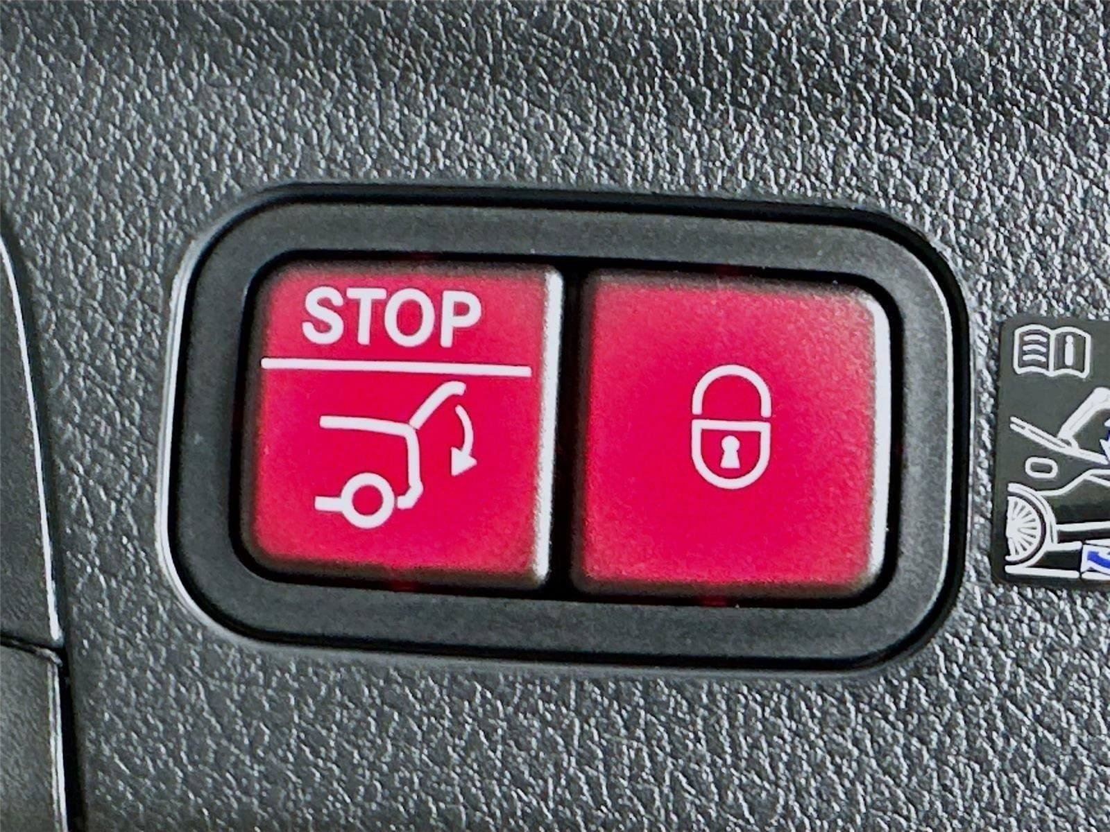 Certified 2026 Mercedes-Benz GLE 450 4MATIC image 36