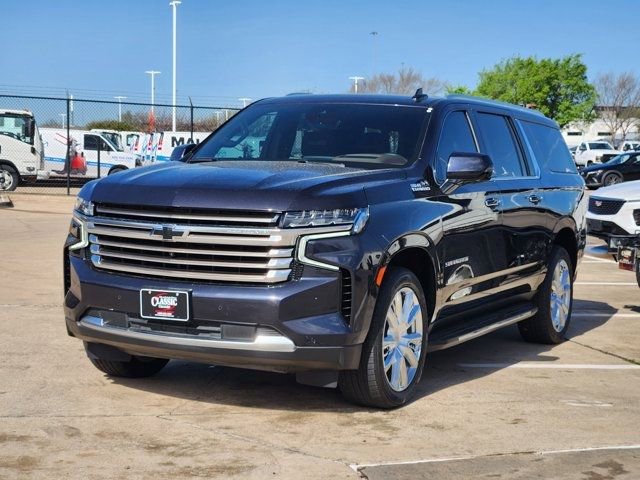 Used 2023 Chevrolet Suburban High Country image 12