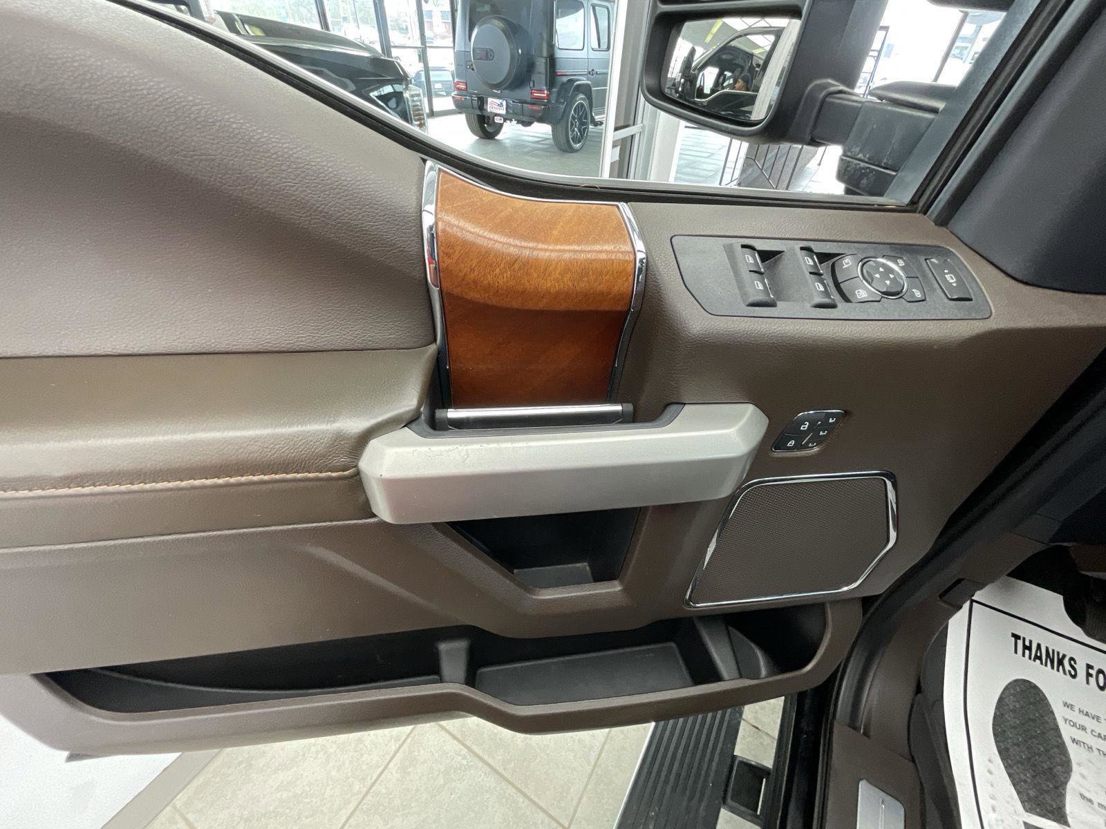 Used 2022 Ford F250 King Ranch w/ King Ranch Ultimate Package AWD/4WD image 31