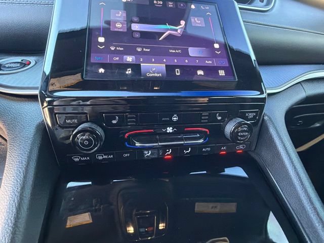 Used 2025 Jeep Grand Cherokee Laredo X w/ Luxury Tech Group I AWD/4WD image 25