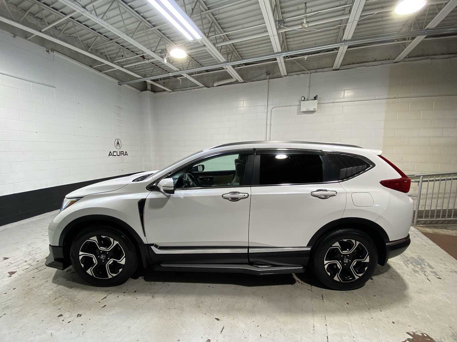 Used 2019 Honda CR-V Touring image 3