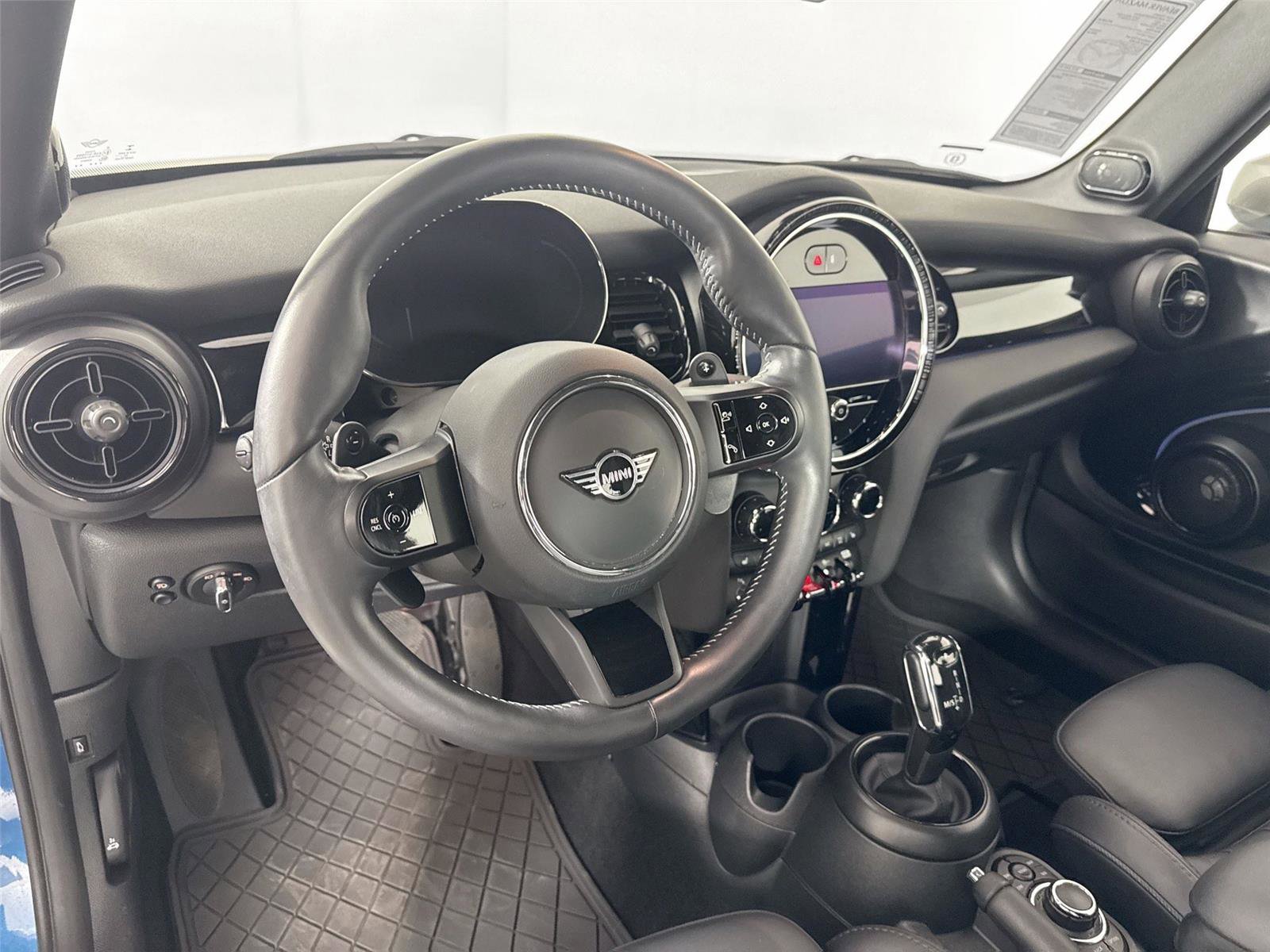 Used 2023 MINI Cooper S image 4