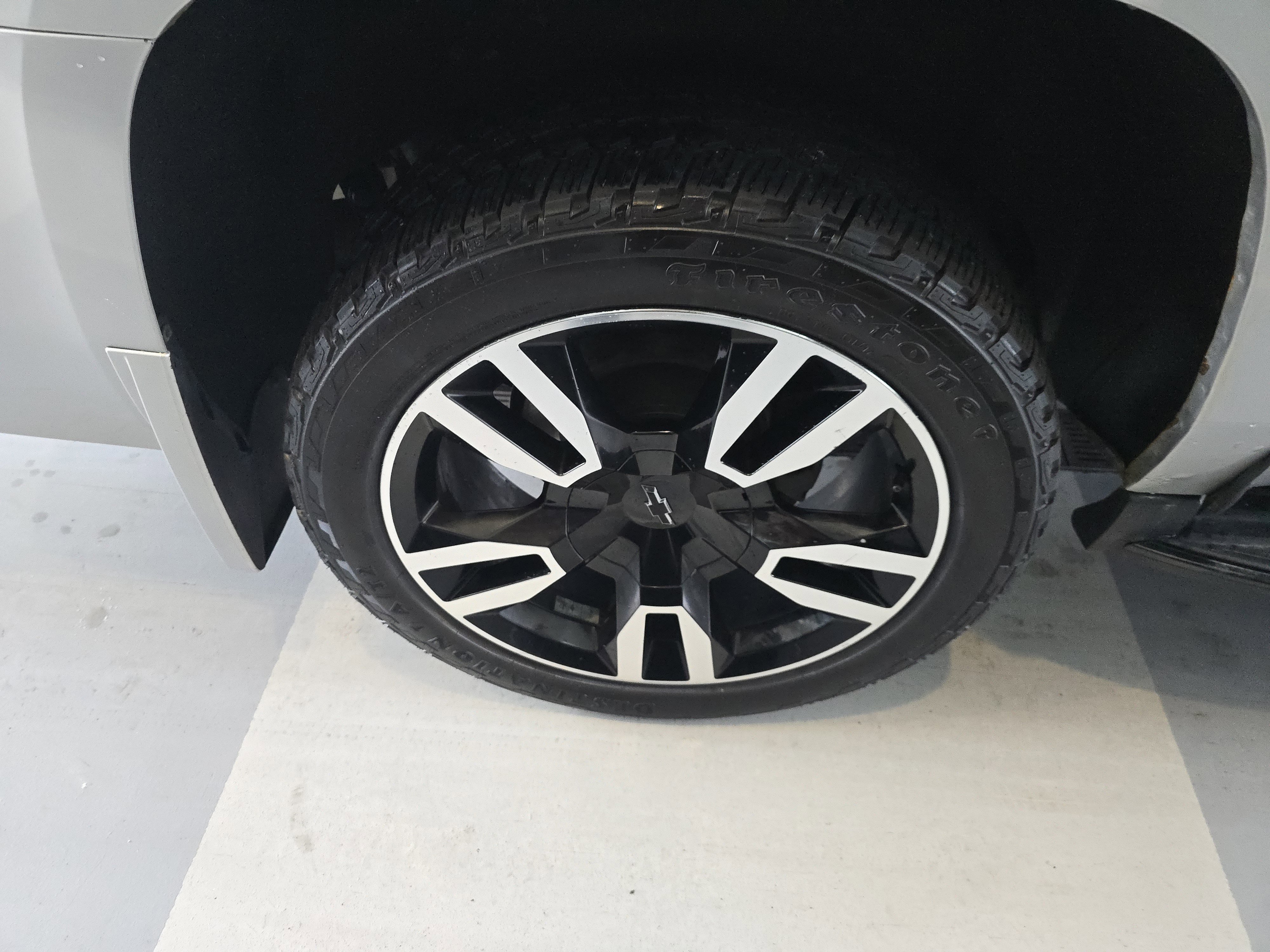 Used 2019 Chevrolet Suburban Premier image 9