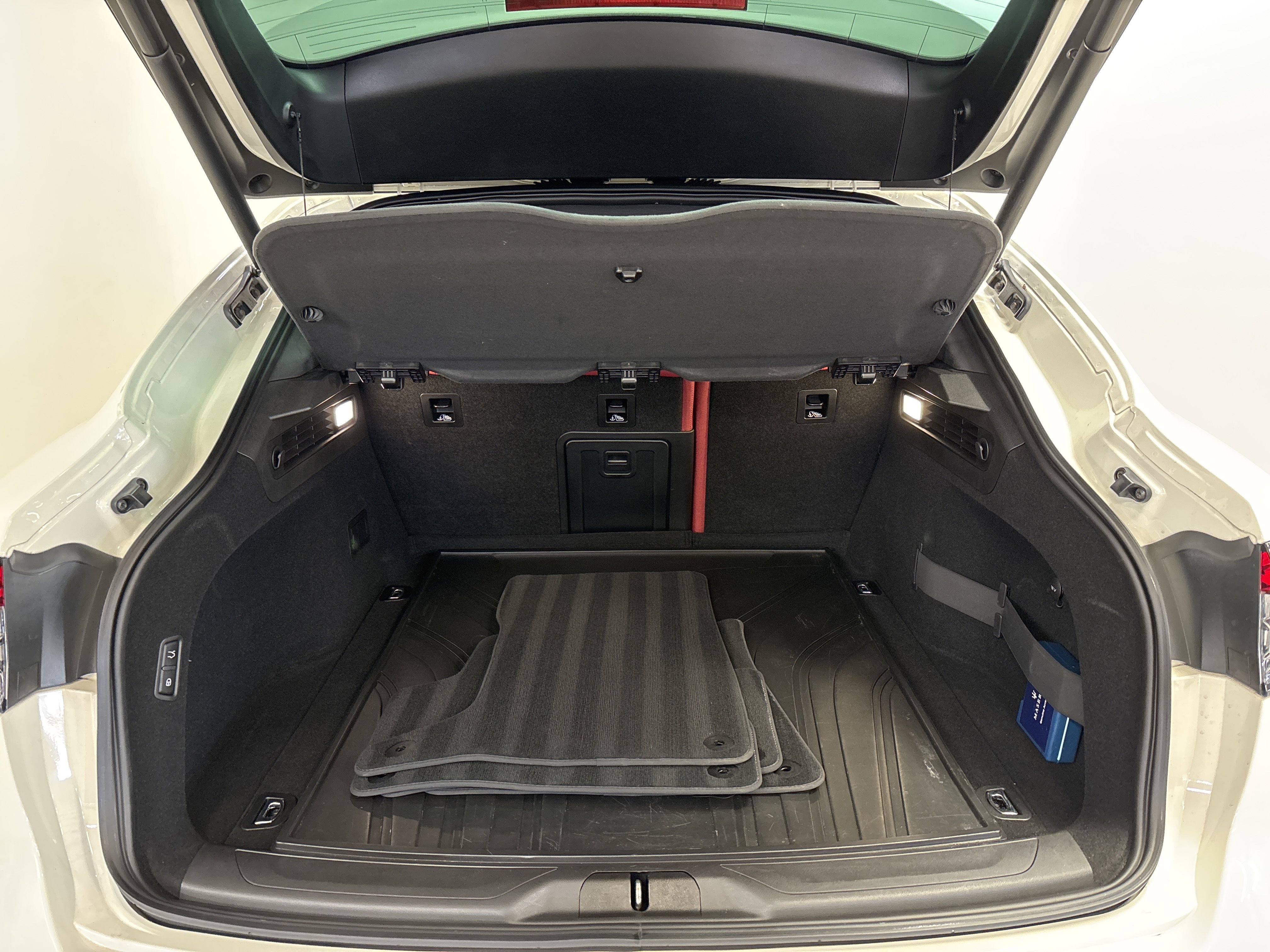 Used 2022 Maserati Levante GT image 29