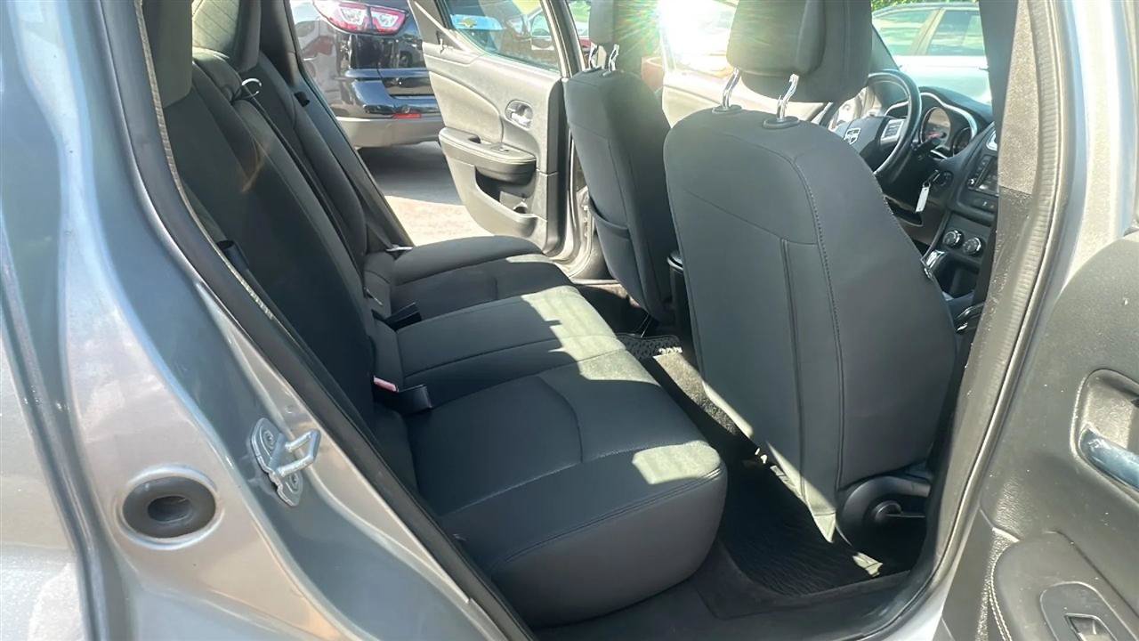 Used 2013 Dodge Avenger SXT FWD image 31