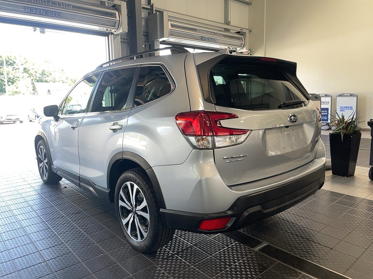 Used 2020 Subaru Forester Limited AWD/4WD image 12