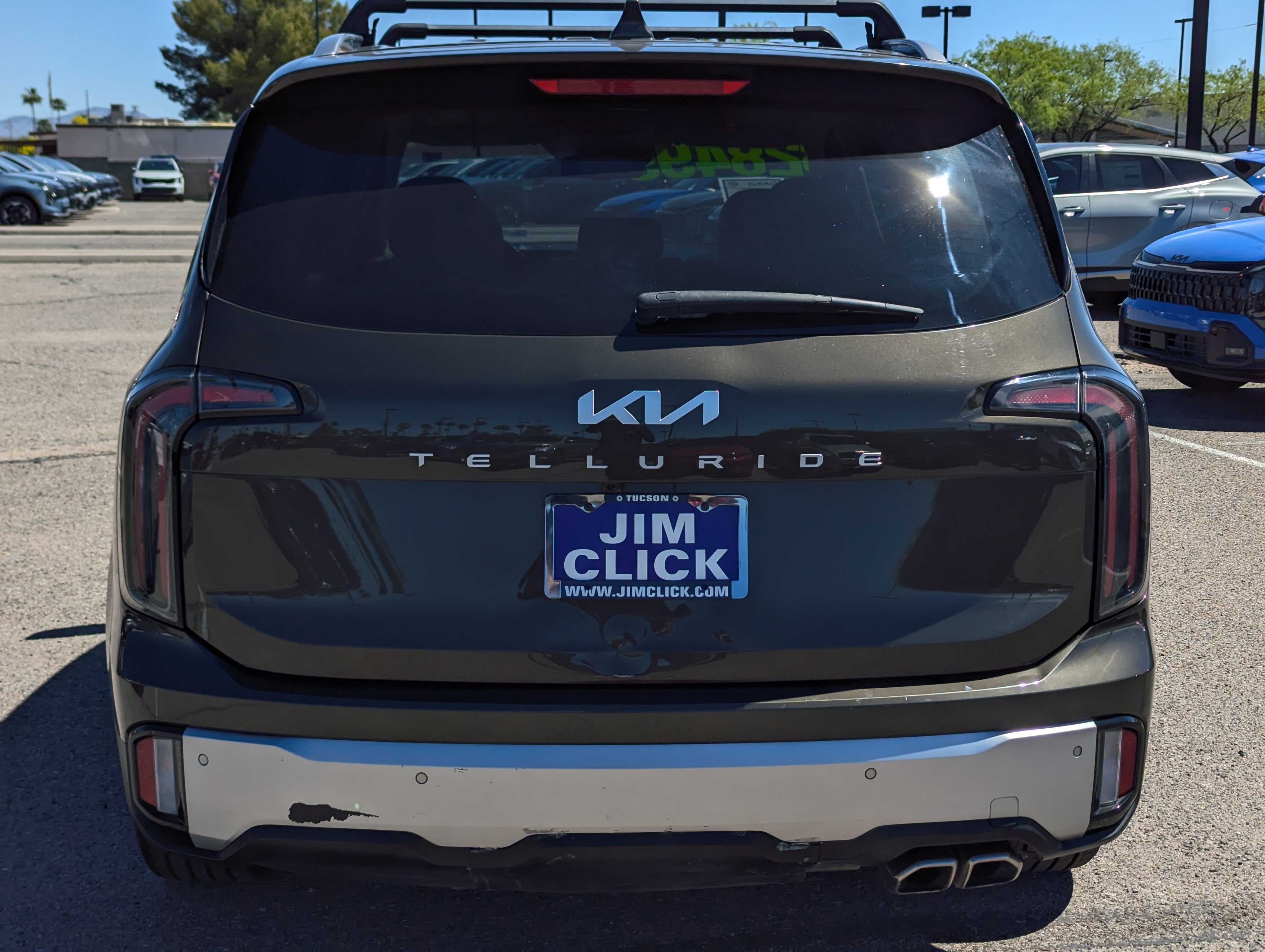 Used 2023 Kia Telluride EX image 3