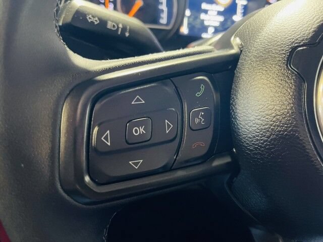 Used 2025 Jeep Wrangler Unlimited Rubicon AWD/4WD image 19