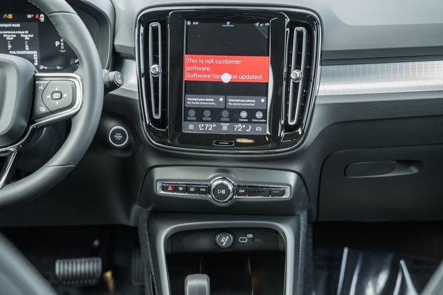 New 2026 Volvo XC40 B5 Ultra w/ Climate Package AWD/4WD image 22