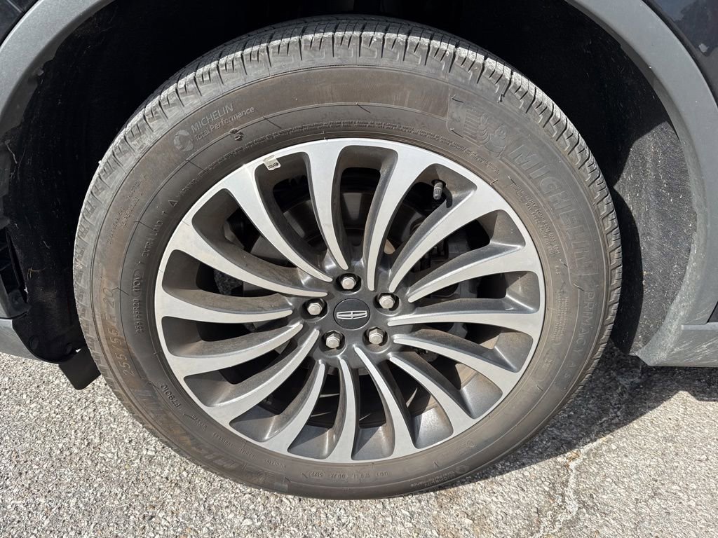 Used 2023 Lincoln Aviator Reserve w/ Equipment Group 201A AWD/4WD image 5