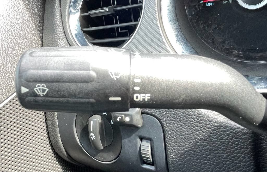 Used 2014 Ford Mustang Coupe RWD image 17