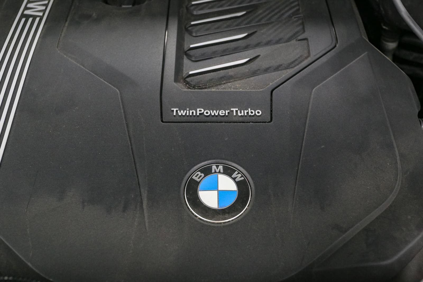 Used 2021 BMW X5 xDrive40i w/ M Sport Package image 17