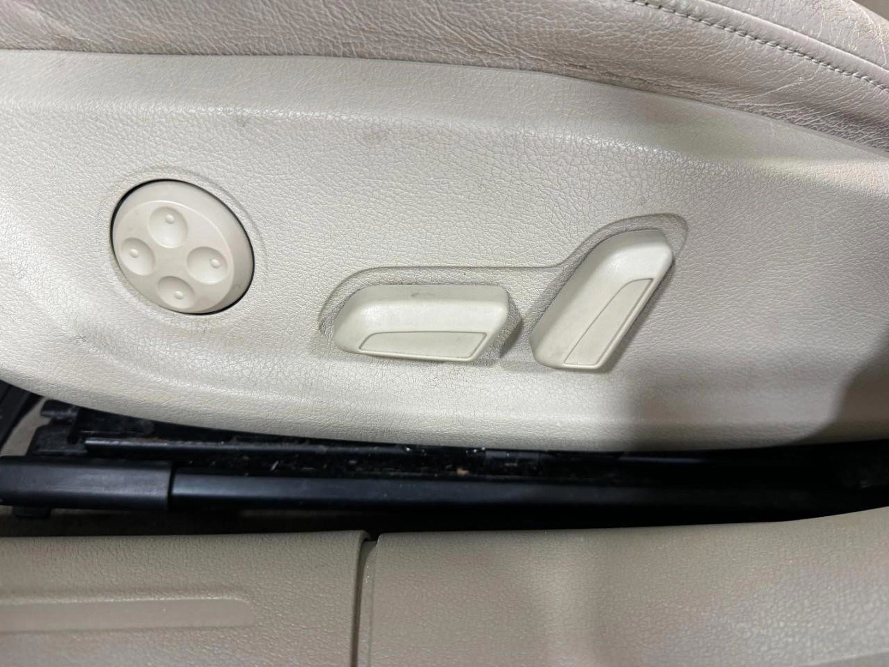 Used 2012 Audi A4 2.0T Premium w/ Convenience Pkg image 28