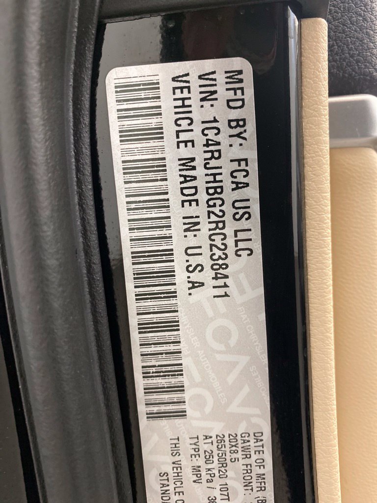 Certified 2024 Jeep Grand Cherokee Limited AWD/4WD image 29