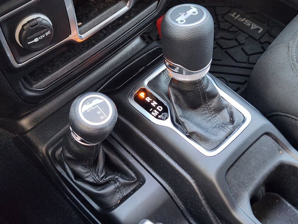 Used 2020 Jeep Wrangler Unlimited Sport AWD/4WD image 11